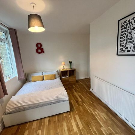 Charming 1-Bedroom Apartment Southfields, London Ngoại thất bức ảnh