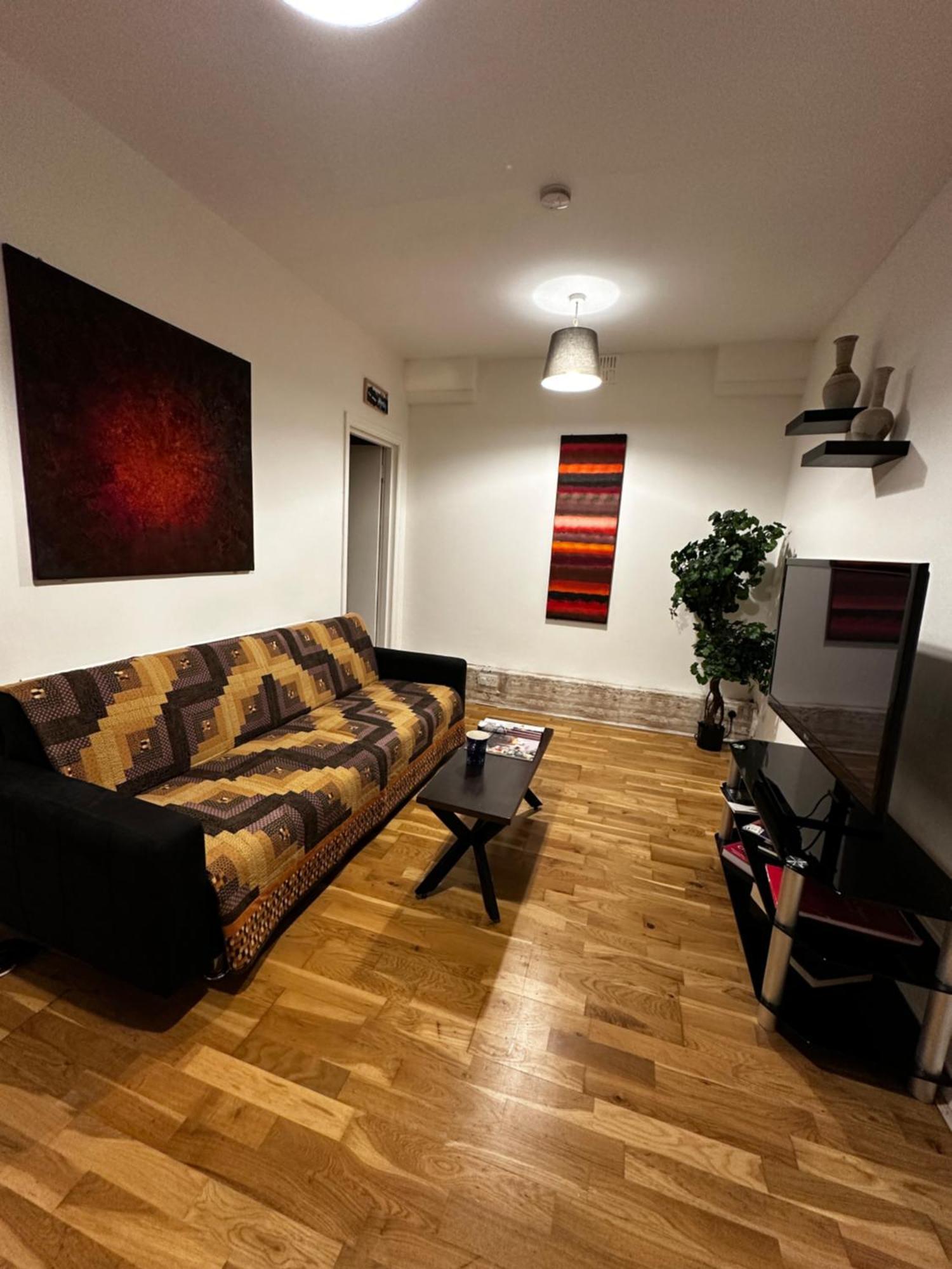Charming 1-Bedroom Apartment Southfields, London Ngoại thất bức ảnh