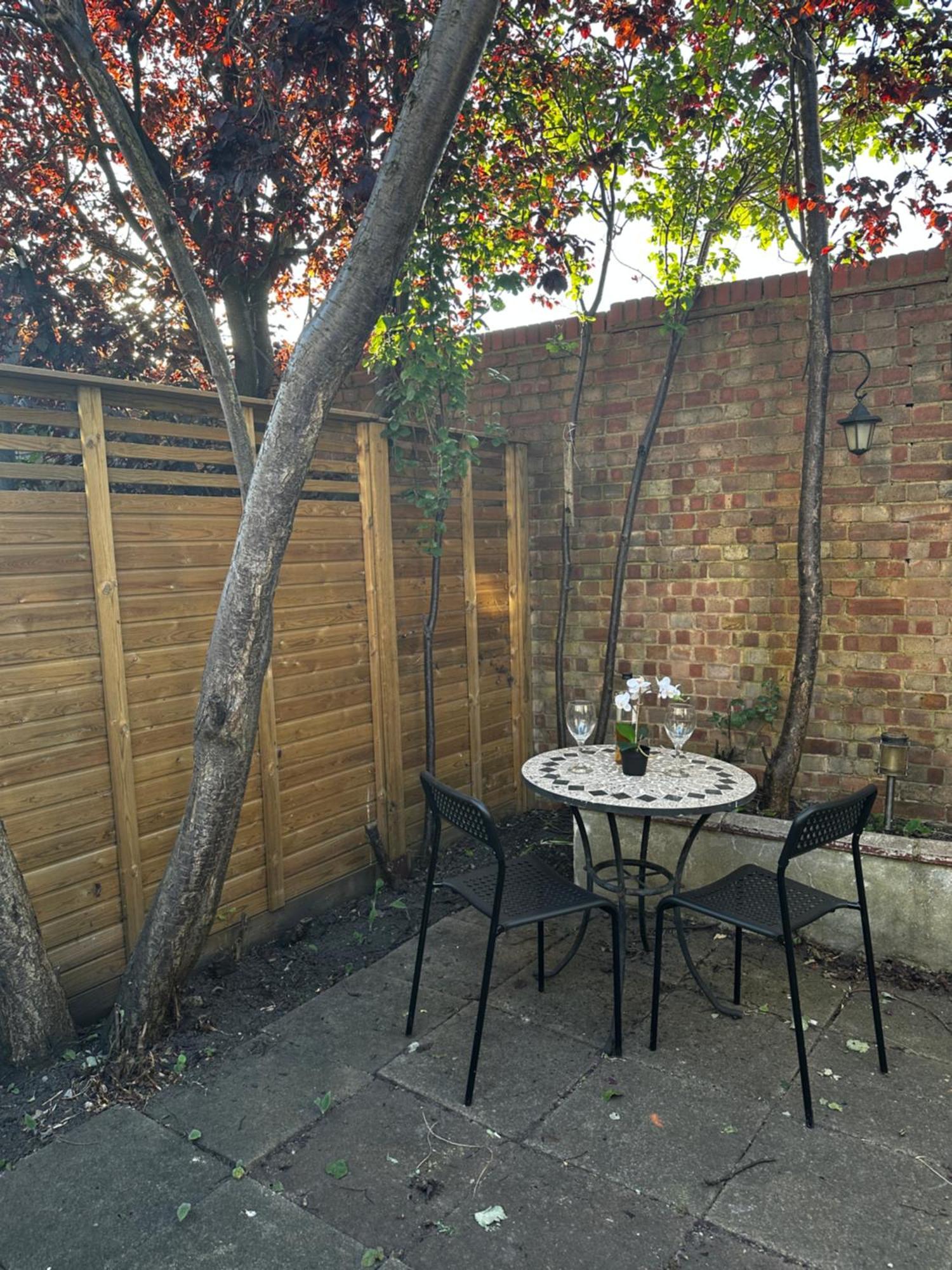 Charming 1-Bedroom Apartment Southfields, London Ngoại thất bức ảnh