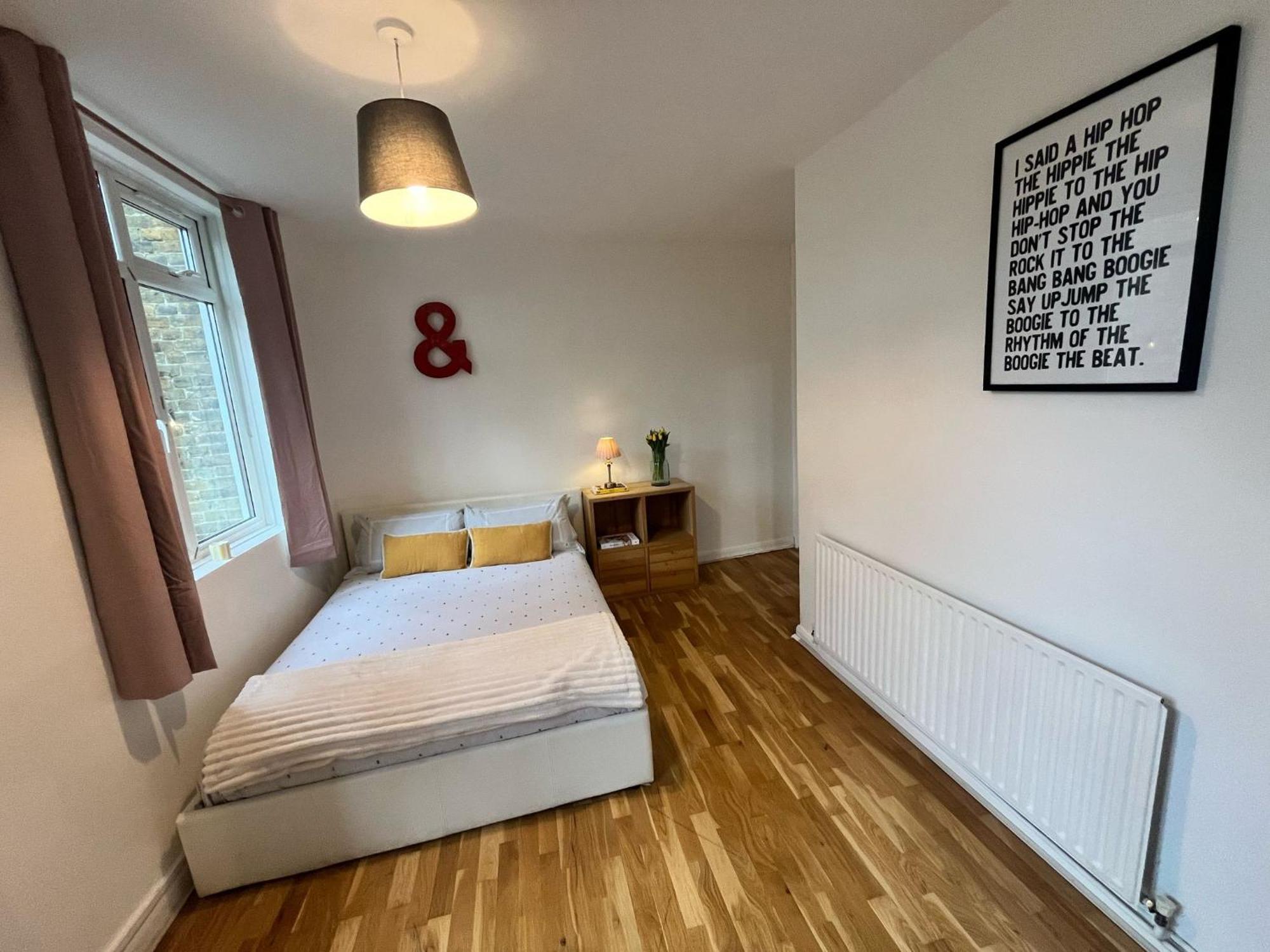Charming 1-Bedroom Apartment Southfields, London Ngoại thất bức ảnh