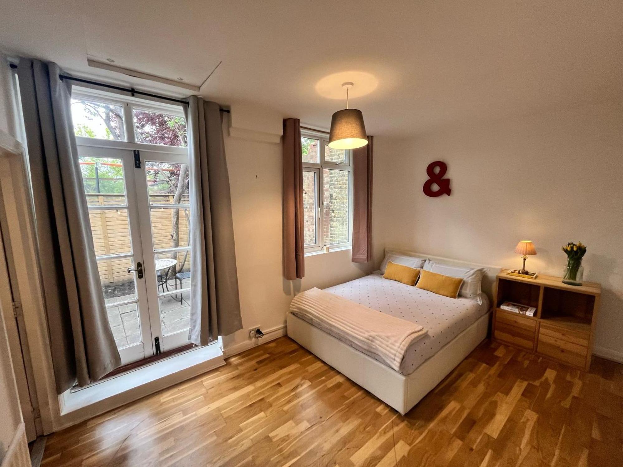 Charming 1-Bedroom Apartment Southfields, London Ngoại thất bức ảnh