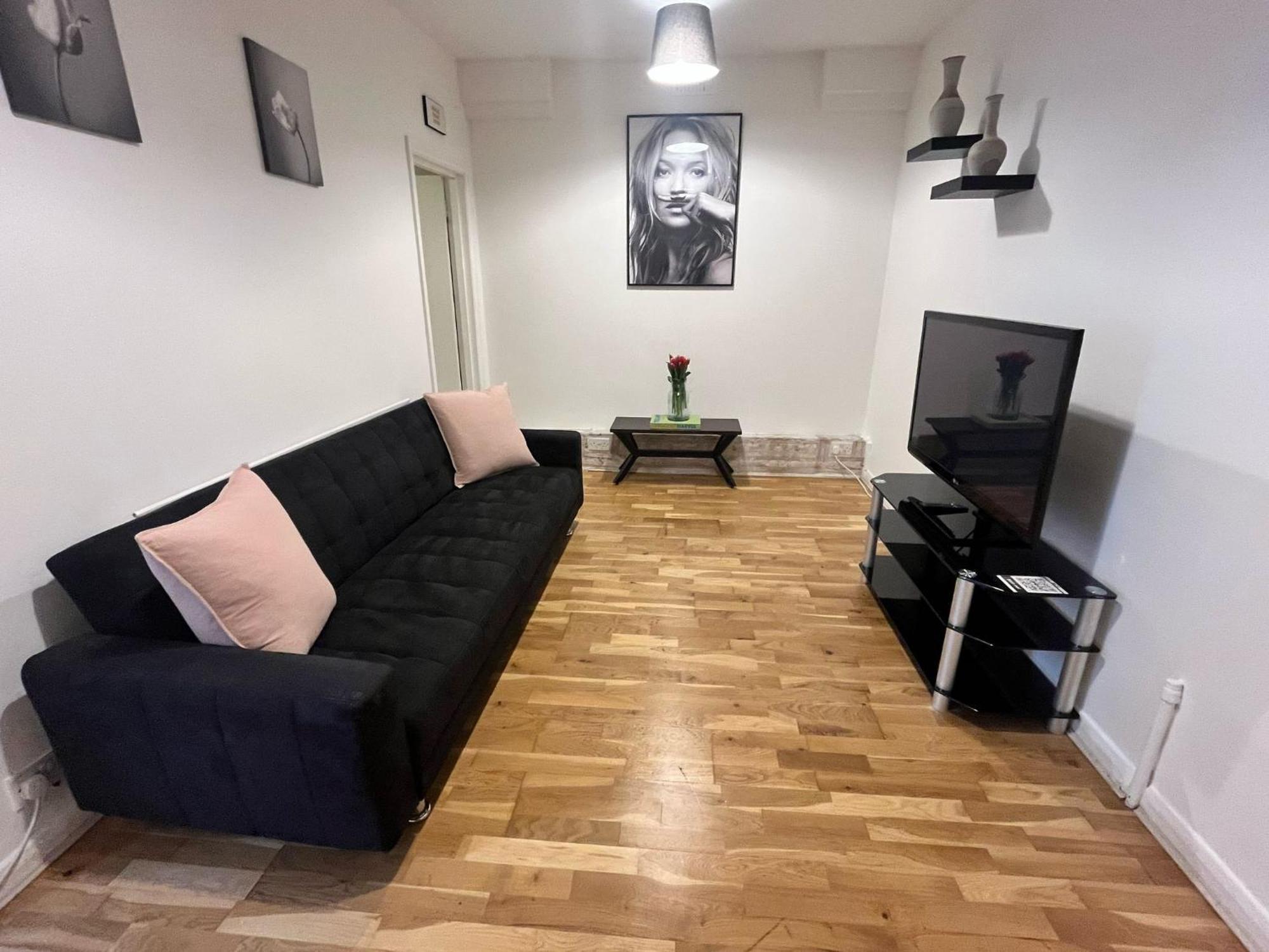 Charming 1-Bedroom Apartment Southfields, London Ngoại thất bức ảnh